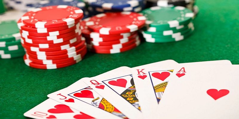 Giới thiệu tổng quan về tựa game và luật chơi Poker 